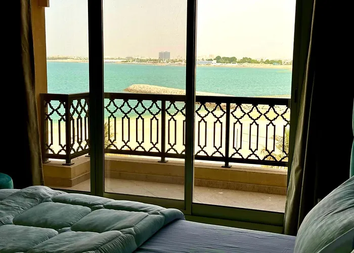Live So Close To Beach - Al Marjan Island