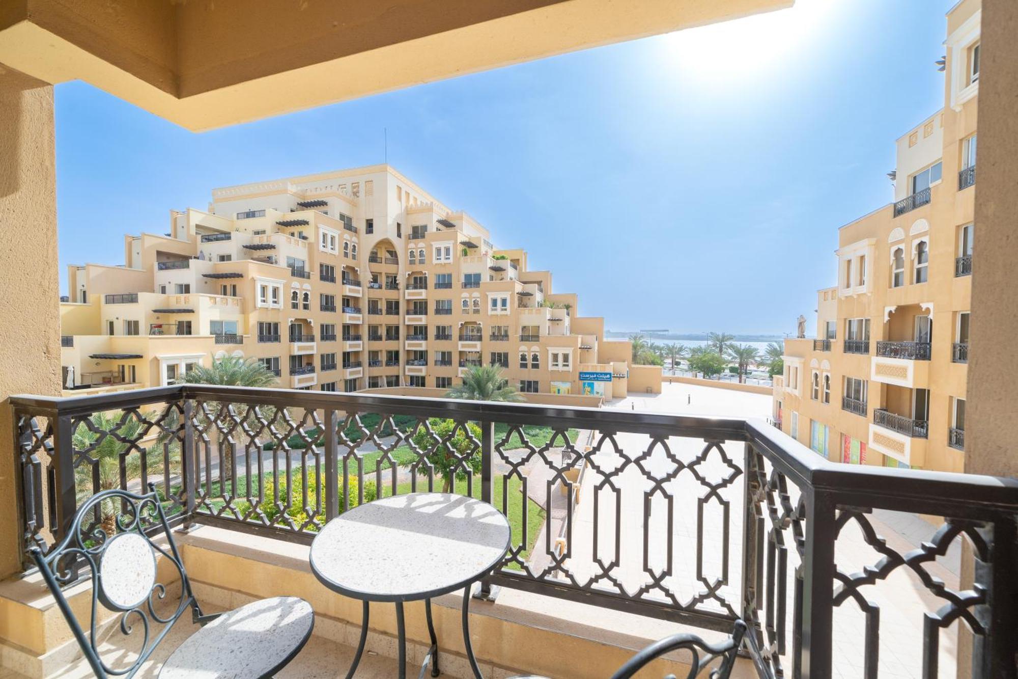 Apartment Live So Close To - Al Marjan Island *