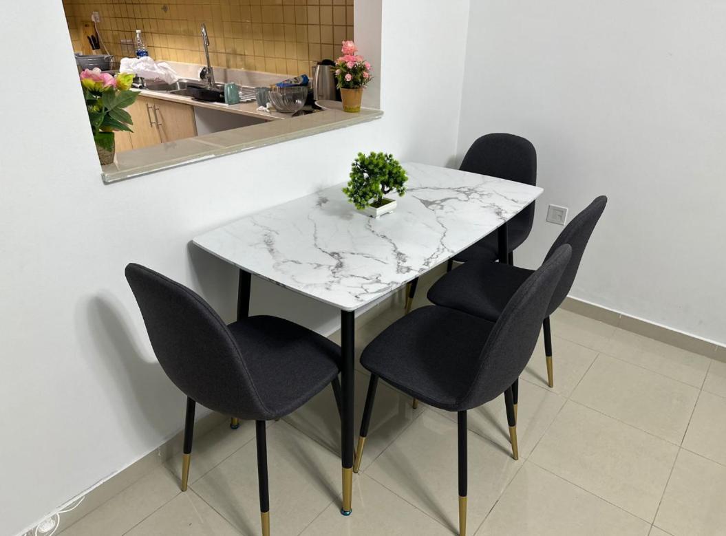 Live So Close To - Al Marjan Island Apartment *